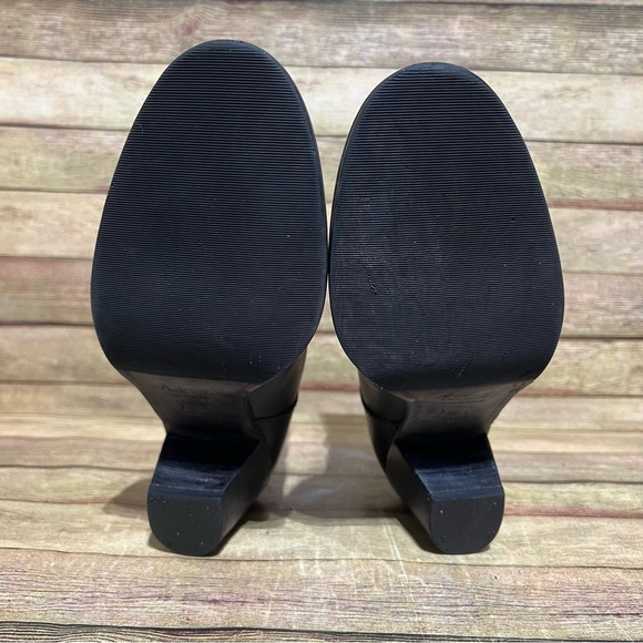 Acne Studio Black Leather Ankle Boots - Picture 8 of 9